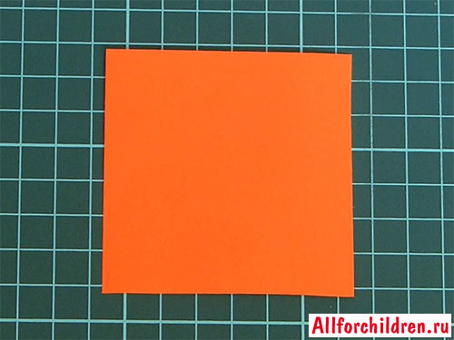 Красный листок бумаги
