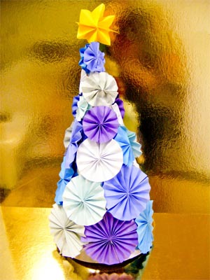Новогодняя елка из бумажных гармошек