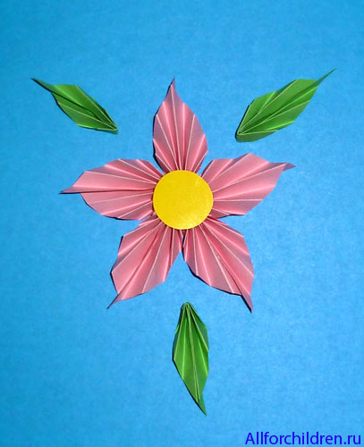 Цветок из гофрированной бумаги