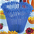 Голубая корзиночка из трубочек для коктейлей