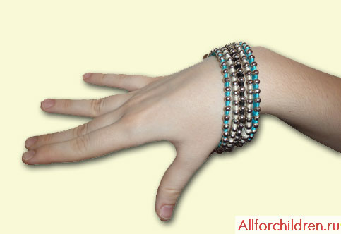 Самодельные браслеты с бусинами - как это смотрится на руке