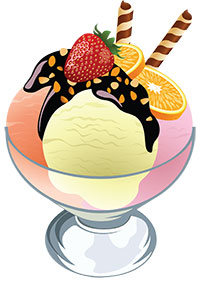 Разноцветные шарики мороженого в вазочке, украшенные фруктами, шоколадным соусом с орехами и вафельными трубочками