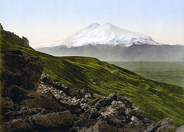 Гора Эльбрус на открытке XIX века